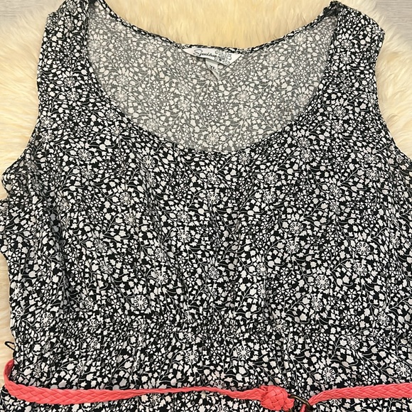 Girls High-Low Ruffle Black & White Flower Dress with Coral Skinny Belt Size XL - Picture 3 of 7